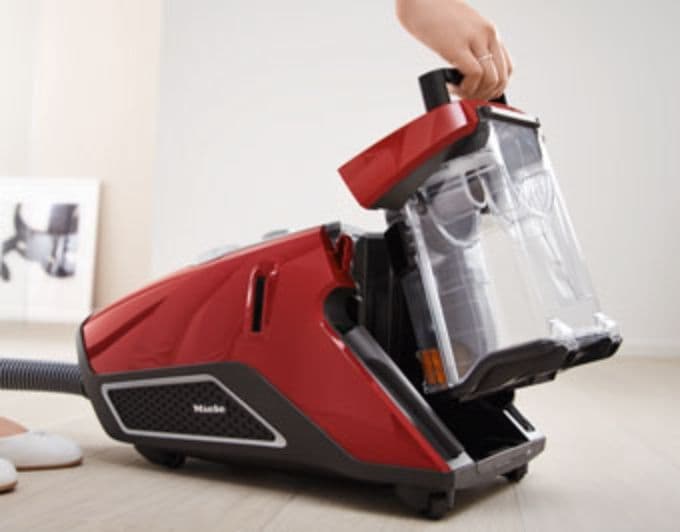 Easy & Hygienic Dust Disposal